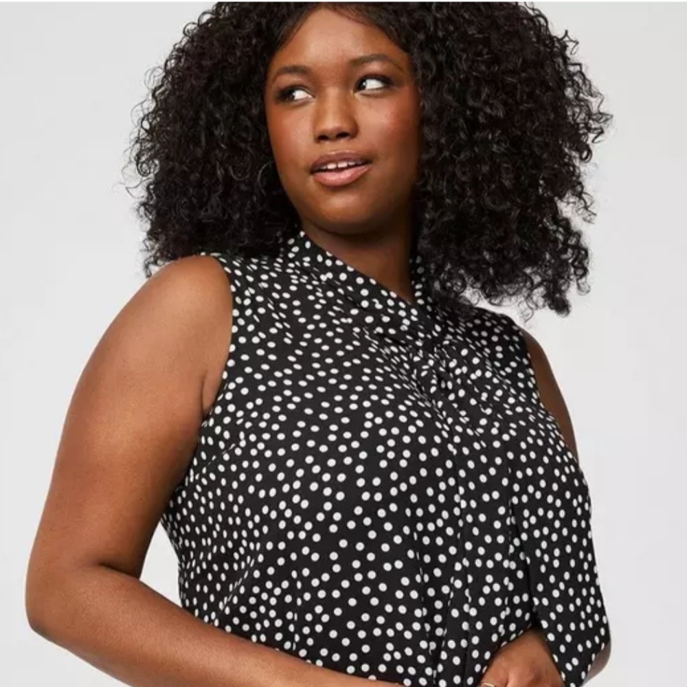 Torrid Sleeveless Sheer Scatter Dot‎ Women's Top Size 2